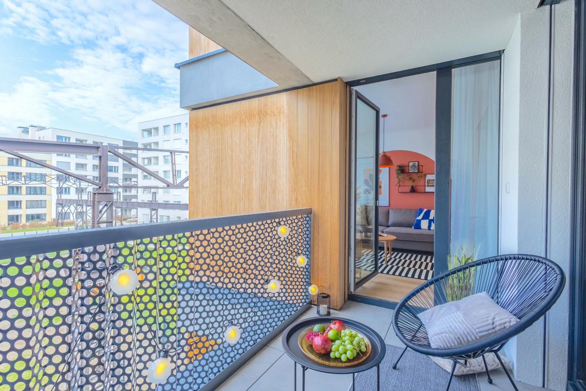 Design Apartment - Balcony, Free Parking, Yoga, 10 Mins To Center, By Gravity Prague Exterior photo