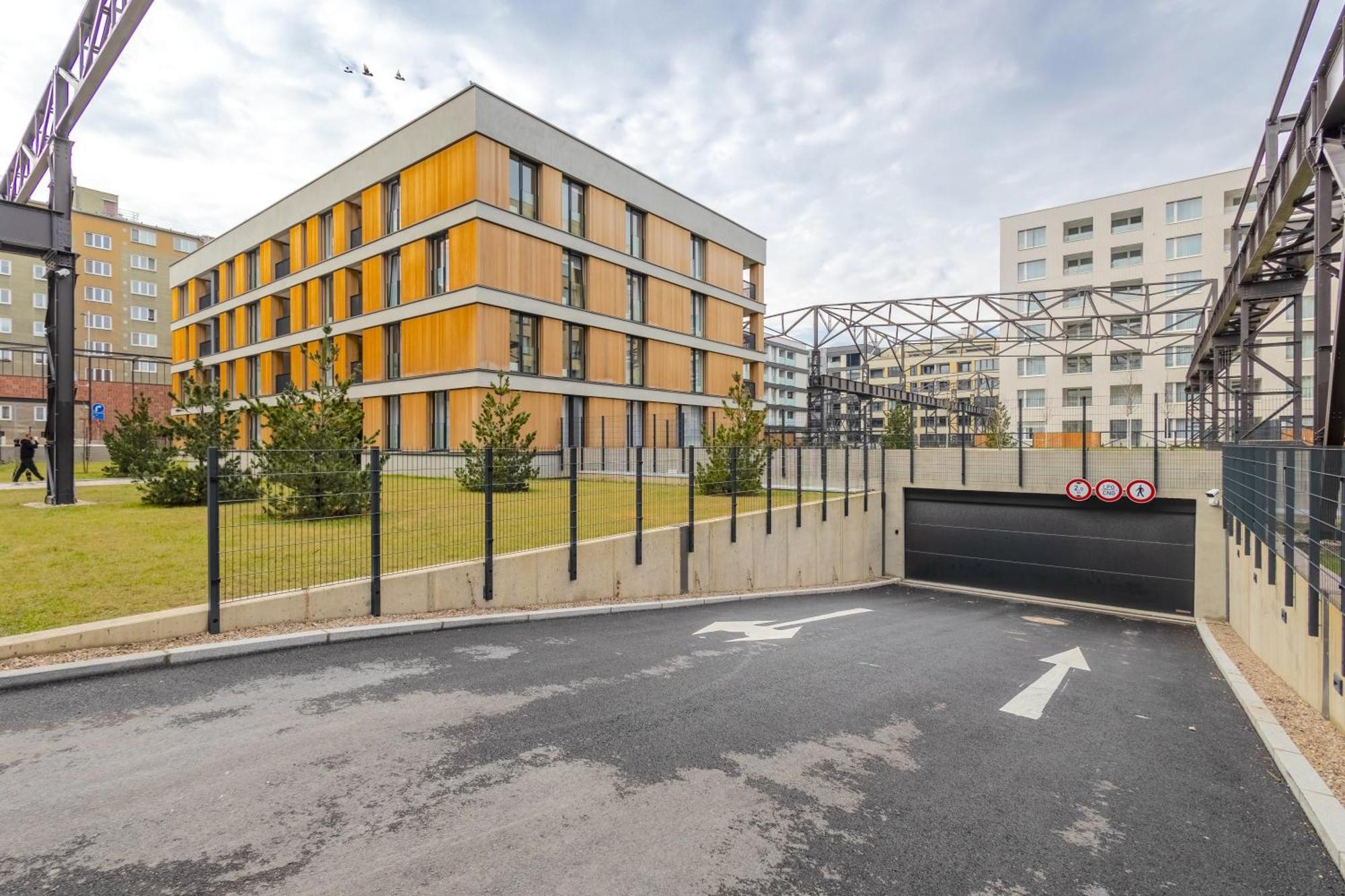 Design Apartment - Balcony, Free Parking, Yoga, 10 Mins To Center, By Gravity Prague Exterior photo